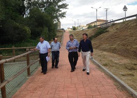 Imagen La pavimentación de una calle en Ciruelos y el saneamiento en Carabias, centran las actuaciones del Ayuntamiento de Pradales
