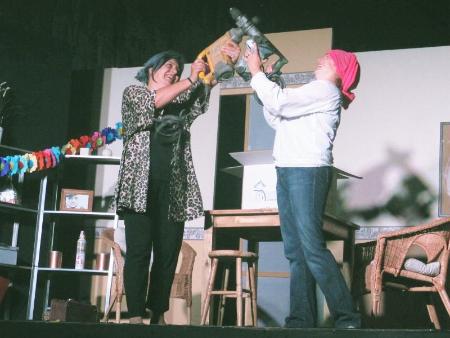 Imagen Y Ahora Q? y Mandala se estrenan en Cantalejo dentro de la XIX Muestra Provincial de Teatro con dos comedias