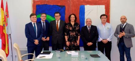 Imagen La Consejería de Cultura y Turismo acoge una reunión preparatoria de las Edades del Hombre de Cuéllar