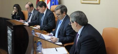 Imagen La Diputación aprueba un Plan de Adaptación a la Normativa con 30 acciones diferentes