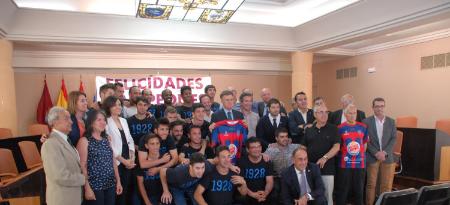 Imagen La Diputación recibe a la Gimnástica Segoviana tras su ascenso a Segunda División B