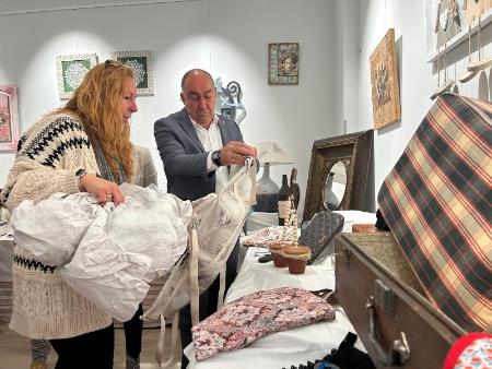 Imagen Zarzuela del Pinar, Carbonero El Mayor y Cabezuela inician las inauguraciones de las exposiciones de las Aulas de Manualidades de la Diputación