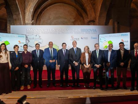 Imagen El presidente de la Diputación acompaña a Alfonso Fernández Mañueco en la presentación del Programa Territorial de Fomento de Segovia, financiado con más de ochenta y nueve millones de euros