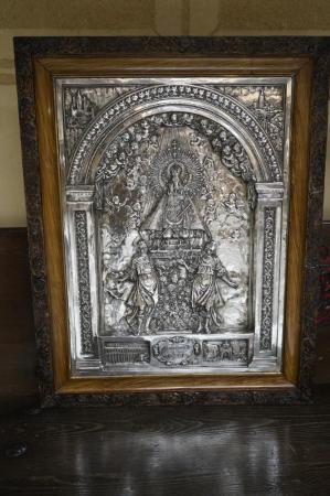 Imagen La Diputación de Segovia restaura un relieve en plata cincelada y repujada de la Virgen de la Fuencisla y recupera su prestancia original