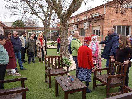 Imagen Los residentes del CAPDI Los Juncos de la Diputación ya pueden disfrutar de la comodidad y las mejoras cognitivas y sensoriales acometidas en los patios del centro