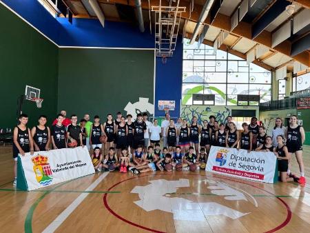 Imagen El baloncesto y el triatlón se hacen protagonistas estos días en el Programa Especialízate de la Diputación